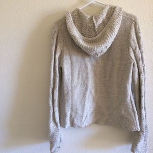 Cute little sweater.